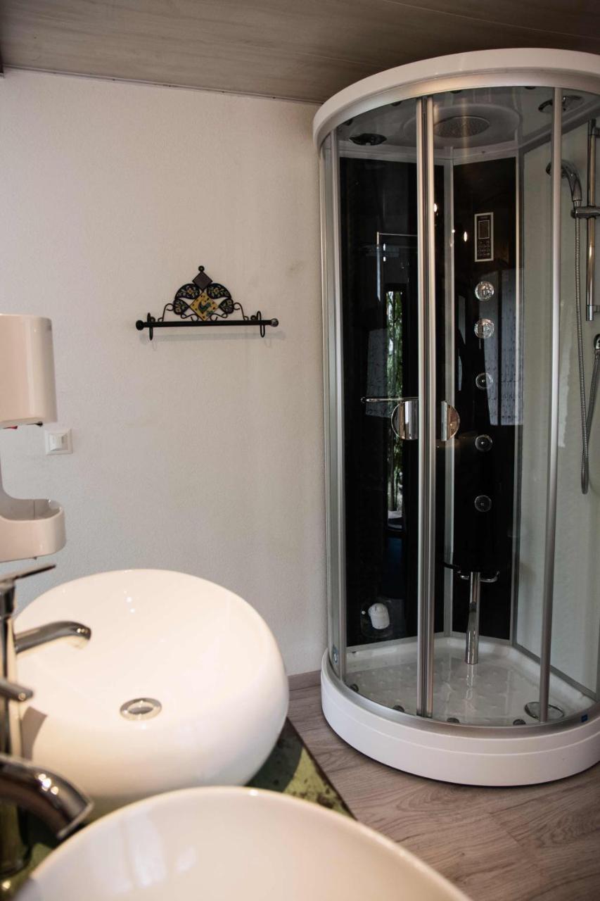 Crazy Lounge Bnb 애글 외부 사진